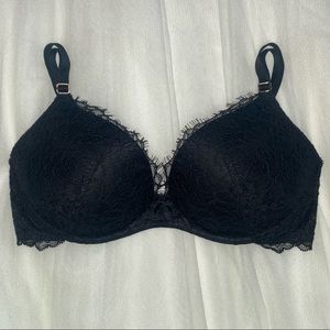 Victoria’s Secret Dream Angels Lace Wireless Bra - size 32C